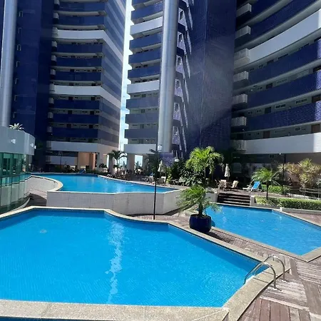 Class - 3 Bedroom Penthouse With Sea View *