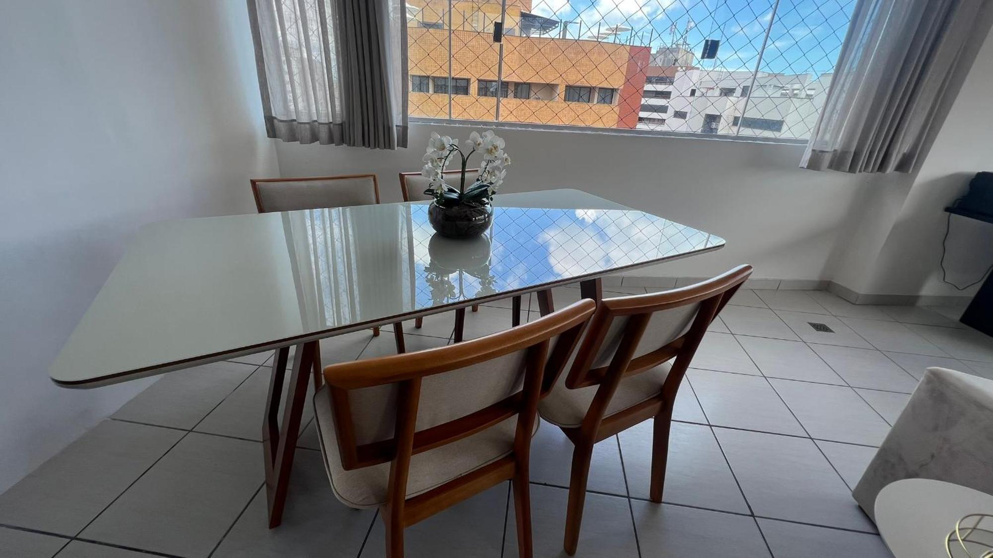 Class - 3 Bedroom Penthouse With Sea View *